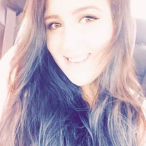 Meet your Posher, Alexis